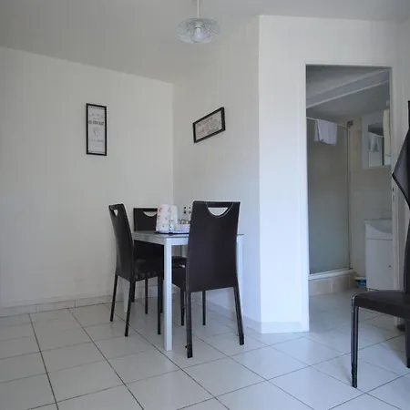 Maisonnette Avec Terrasse A 50m De La Plage لوك-سور-مير